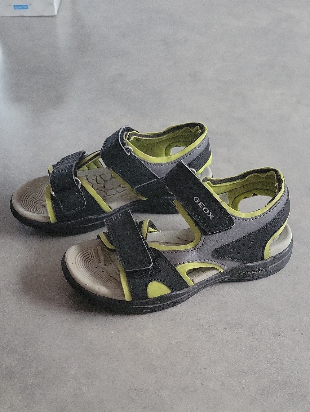 Geox Kids US10 , Black and Lime Green Open-Toe Sport Sandals